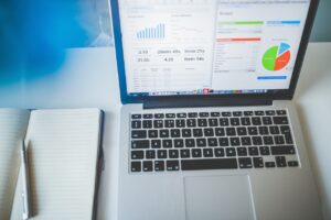 ChatGPTを使った顧客リストの無料分析方法は？
